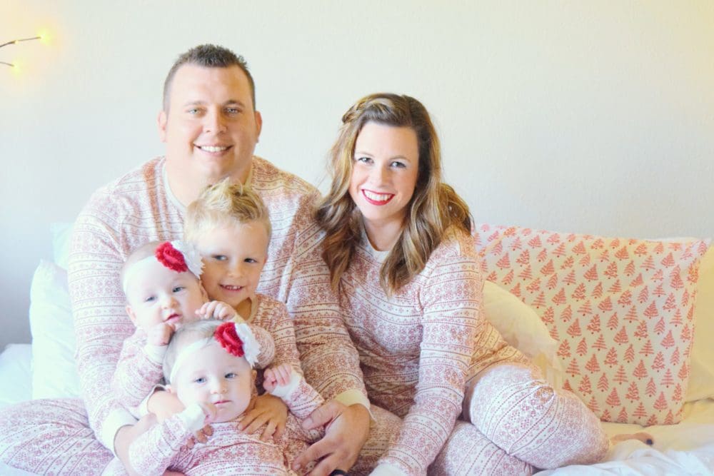 family-christmas-pictures-matching-christmas-pajamas