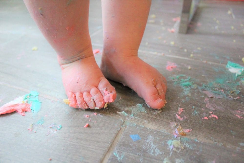 Cake Smash Messy Toes