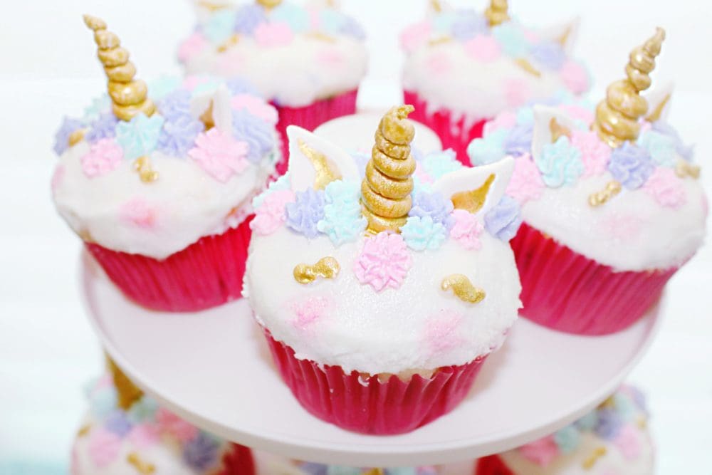 Unicorn cupcakes unicorn cake easy unicorn birthday party ideas best unicorn first birthday party images unicorn centerpiece ideas