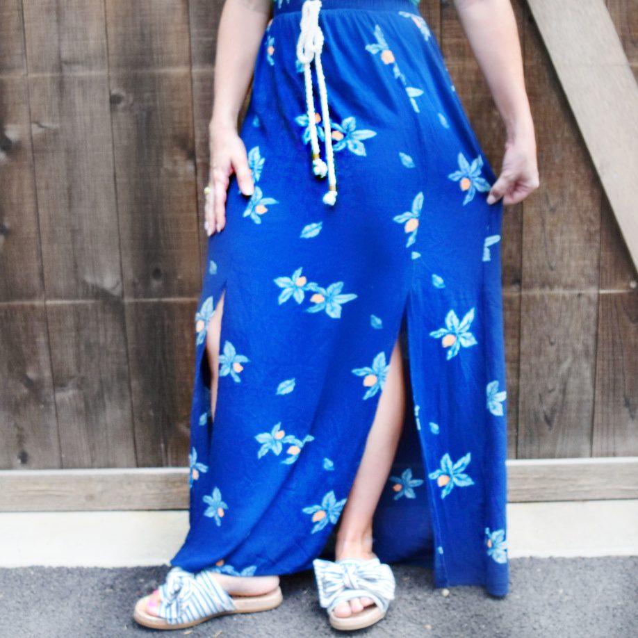 Mom Style Monday The Perfect Mom Pool Outfit