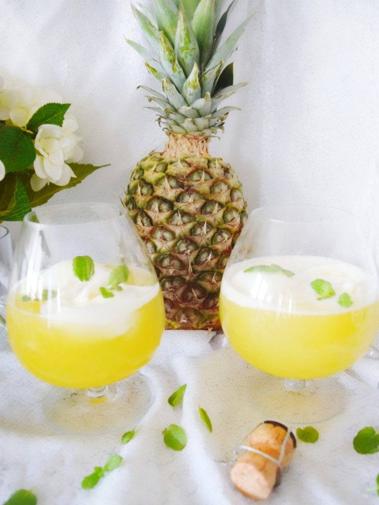 Pineapple Orange Sorbet Mimosas Best. Mimosas. Ever. Easy Cocktail Recipes for Mother's Day Brunch