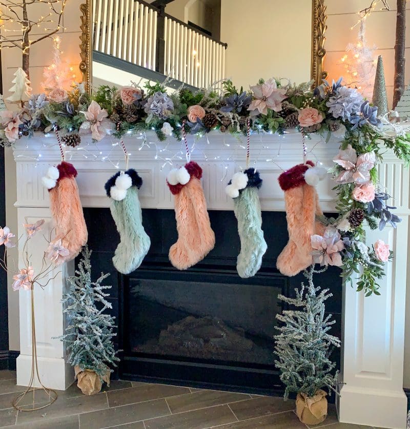 modern elegant christmas mantel decor ideas