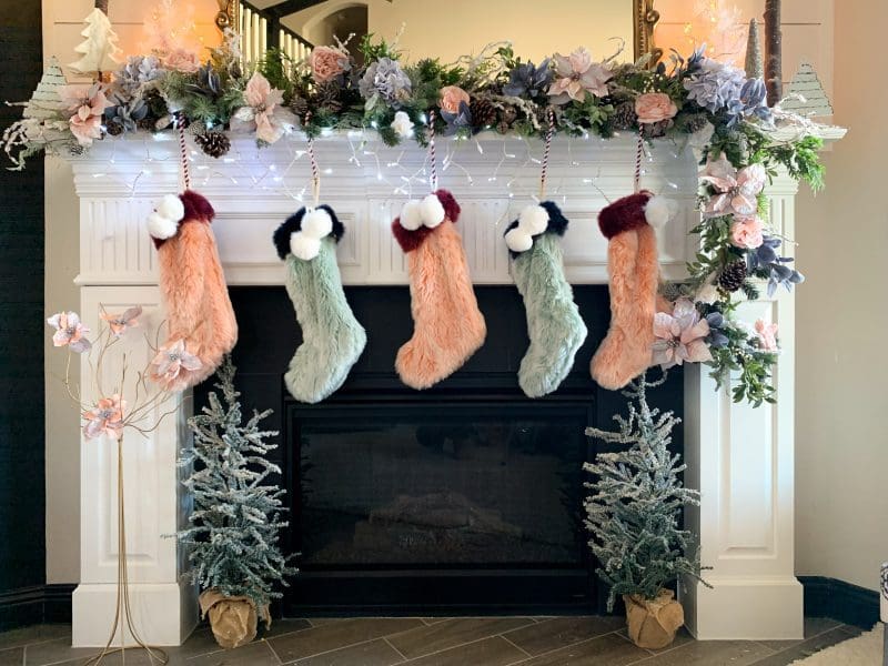 how do you make a christmas mantel garland?