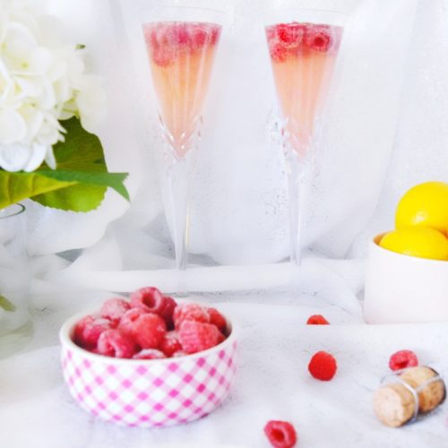 Best. Mimosas. Ever. Perfect for Mother's Day Brunch Sparkling Lemon Raspberry Mimosa Recipe What to make for Mother's Day Best Brunch Recipes Mouth Watering Mimosa Recipes Raspberry Lemon Champagne Cocktail Easy Three Ingredient Mimosas