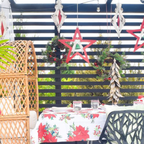 Outdoor Christmas table decorations